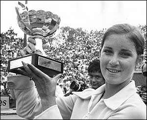 Chris Evert winning 1974 French Open